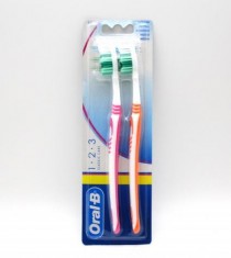 مسواک 2 عددی Oral-B 1.2.3 CLASSIC CARE کد 14182 (viva)